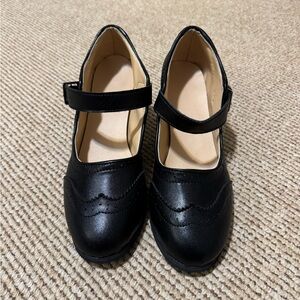 Women’s dress shoes